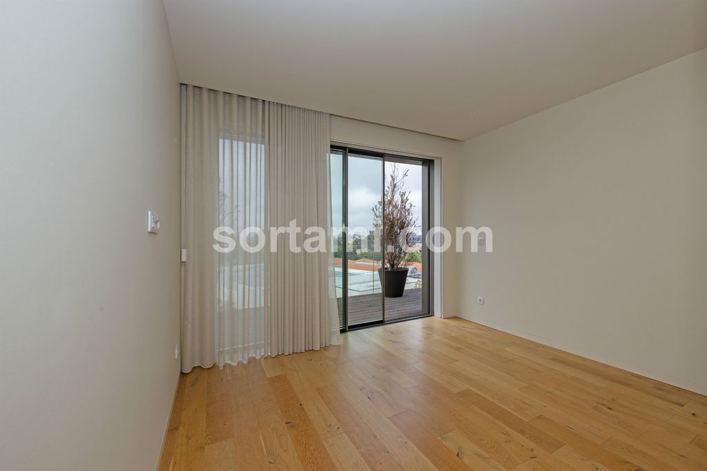 Property photo 3 of 70