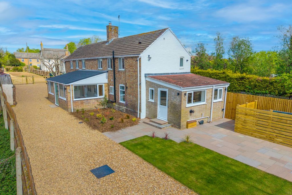 Property photo 1 of 34
