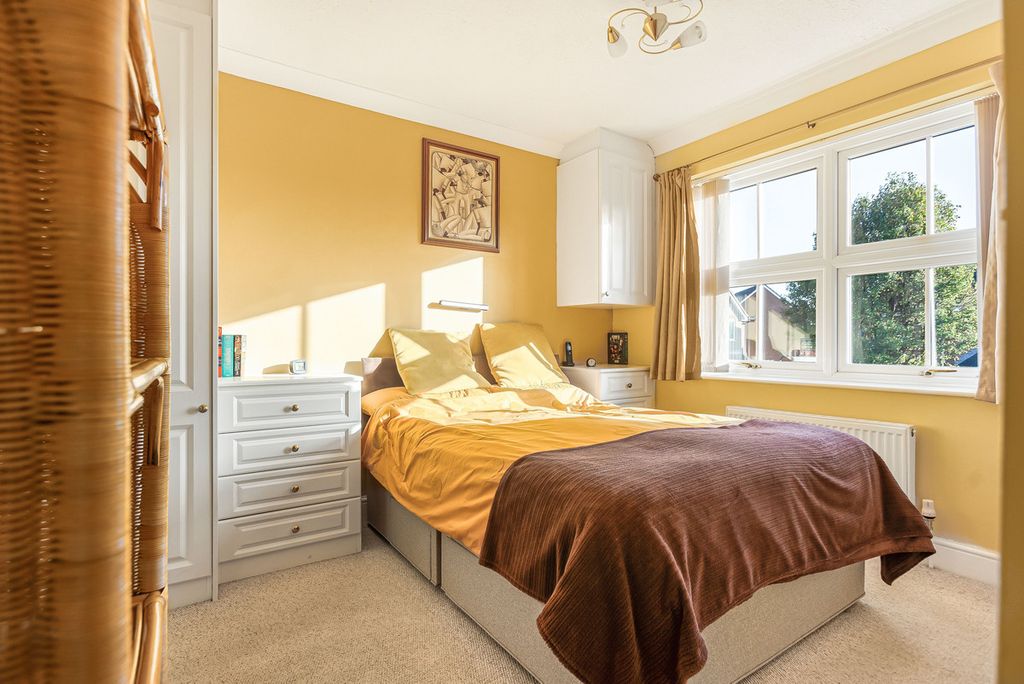 Property photo 3 of 33