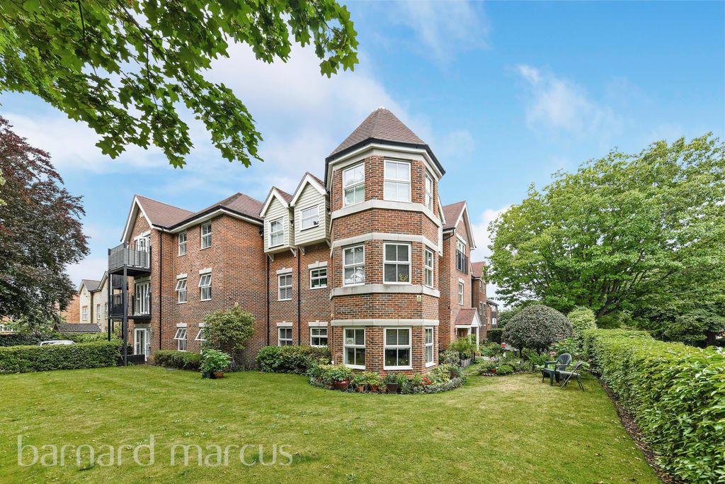 Property photo 2 of 11 Exterior