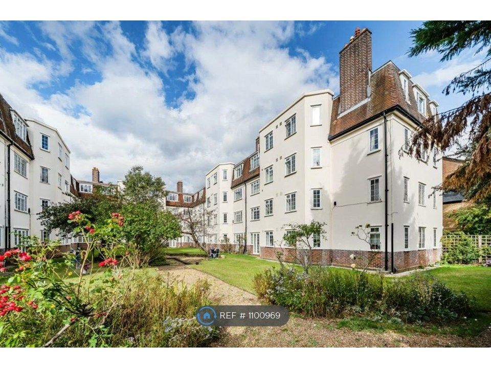 Property photo 2 of 8 Communal Garden