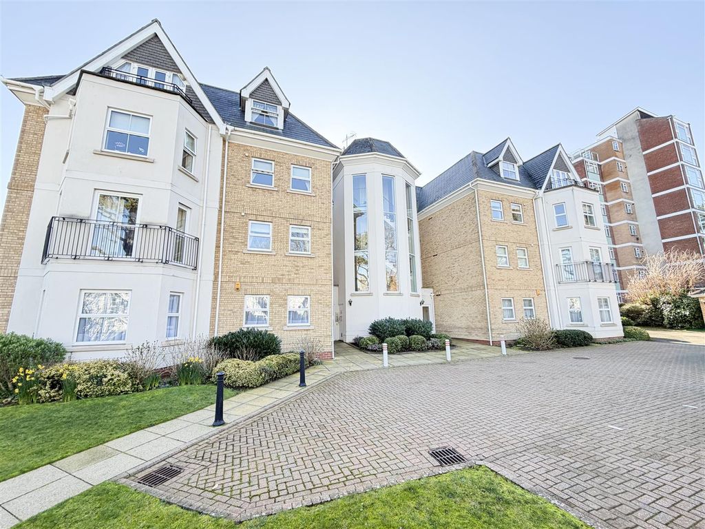 Property photo 1 of 20