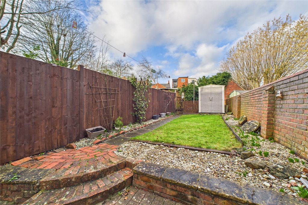 Property photo 3 of 11 Picture No. 15