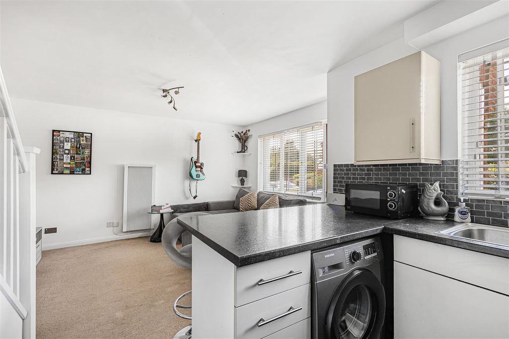 Property photo 3 of 16 4_89062.Jpg
