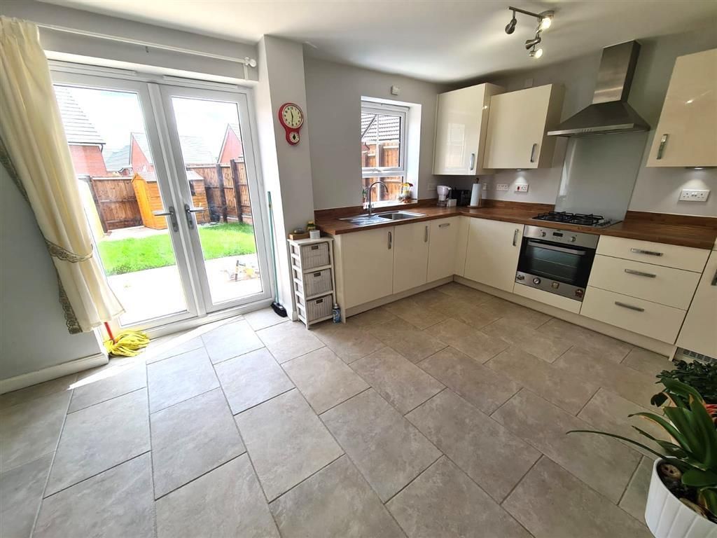 Property photo 2 of 12 Image