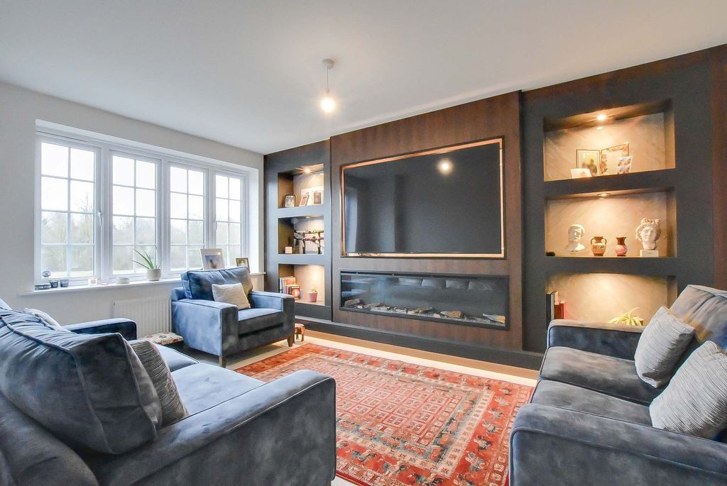 Property photo 2 of 22