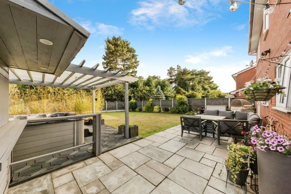 Property photo 3 of 26