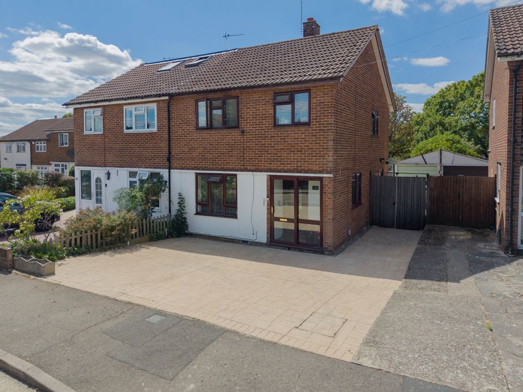Property photo 1 of 27