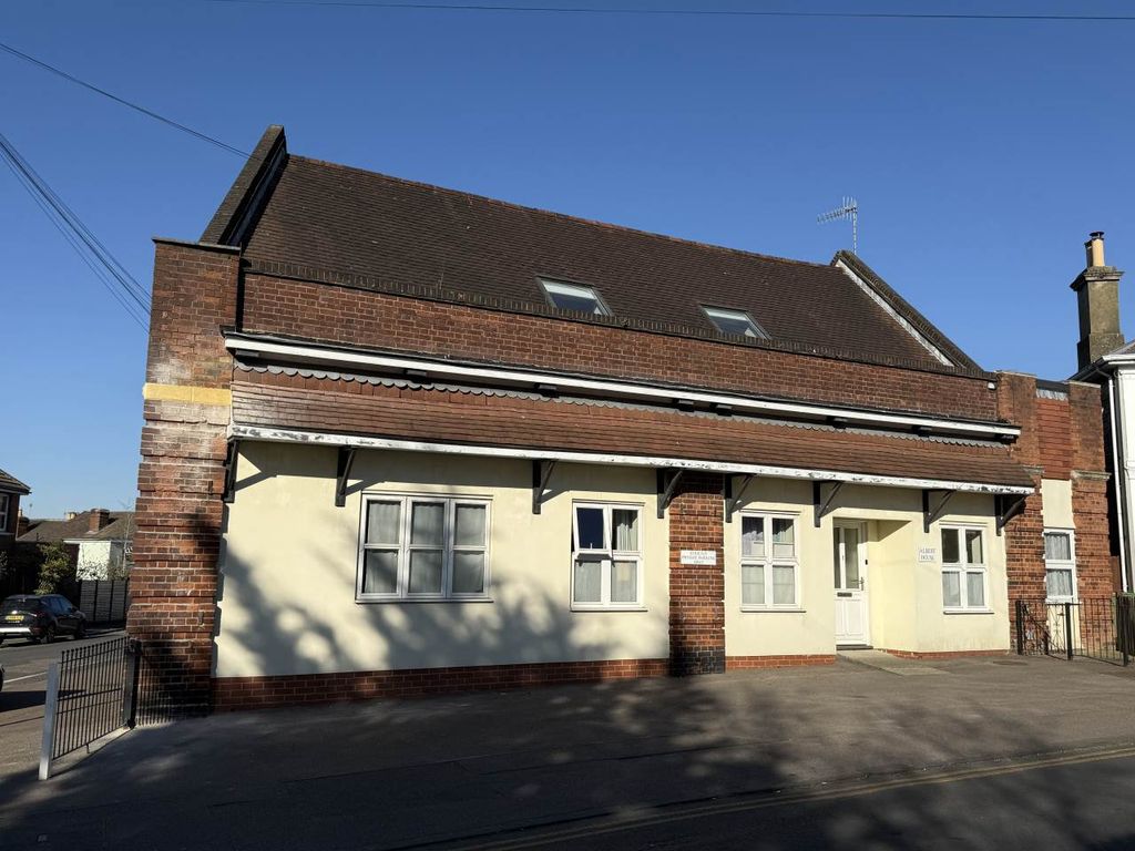 Property photo 2 of 12 Img_3138