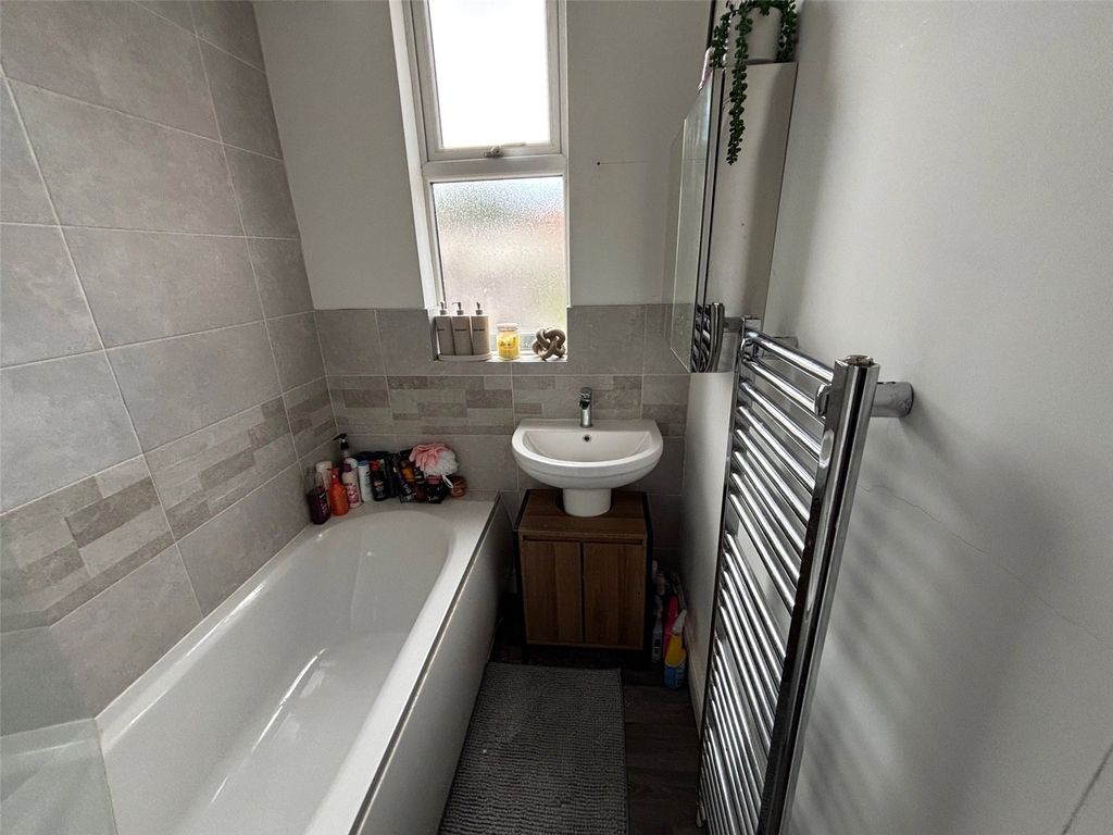 Property photo 3 of 7 Picture No. 17