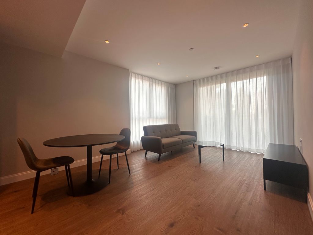 Property photo 3 of 6