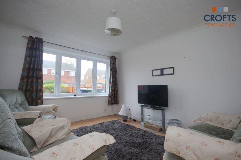 Property photo 2 of 11 Lounge