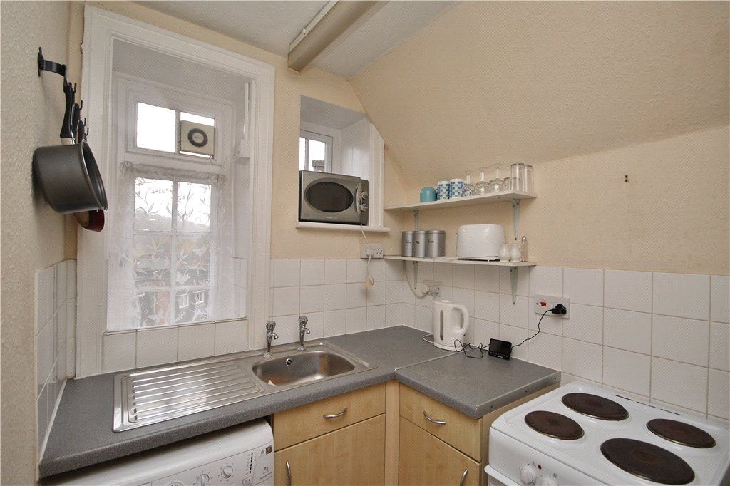 Property photo 3 of 5 Kitchen