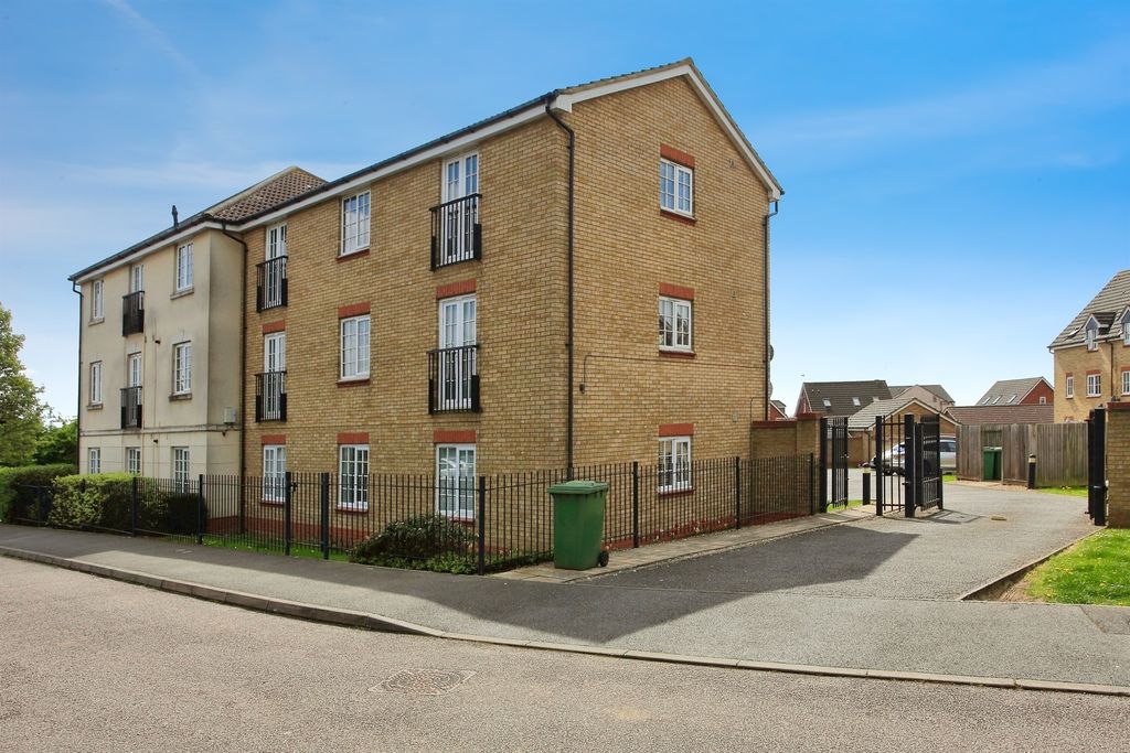 Property photo 1 of 17