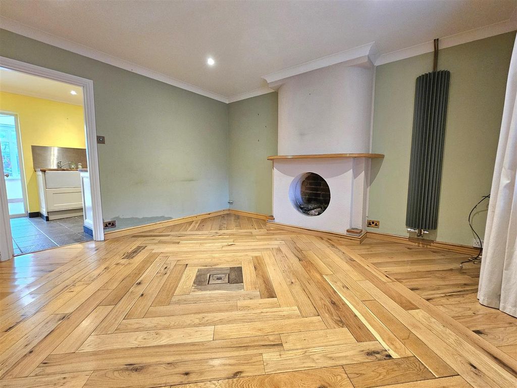 Property photo 2 of 14