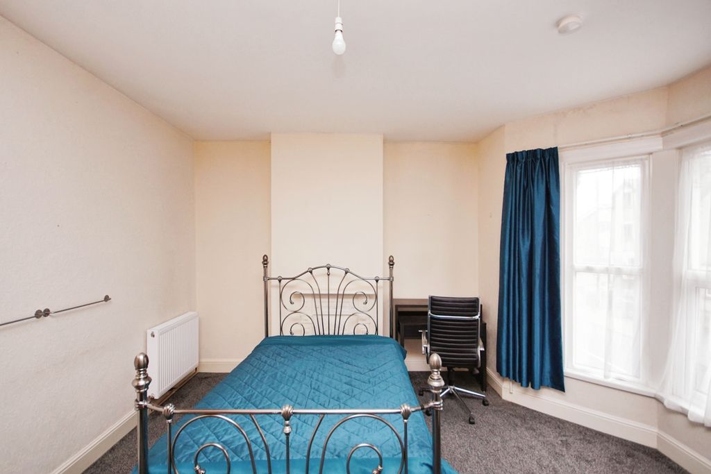 Property photo 2 of 17 Photography