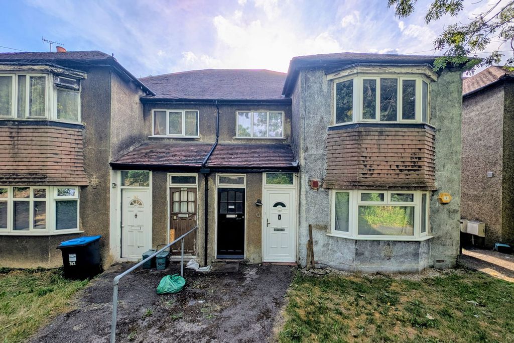 Property photo 1 of 14 340A Godstone Road, Whyteleafe, Surrey Cr3 0BA