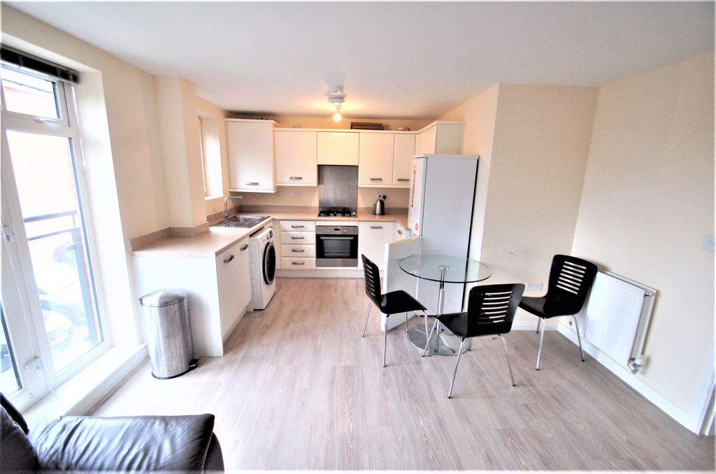 Property photo 2 of 8