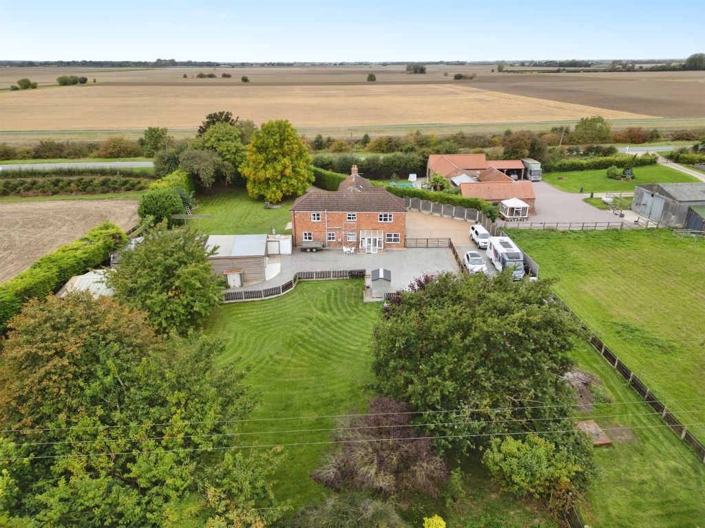 Property photo 2 of 34