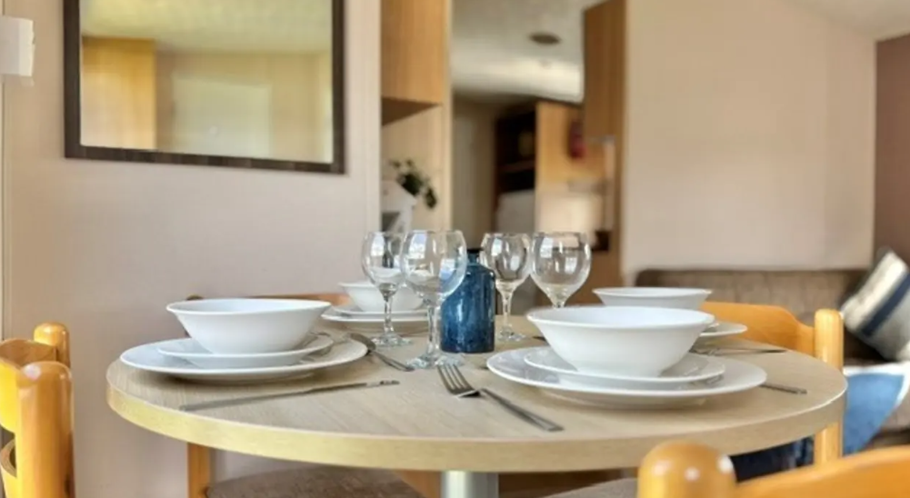 Property photo 3 of 18 Perfect Starter Caravan