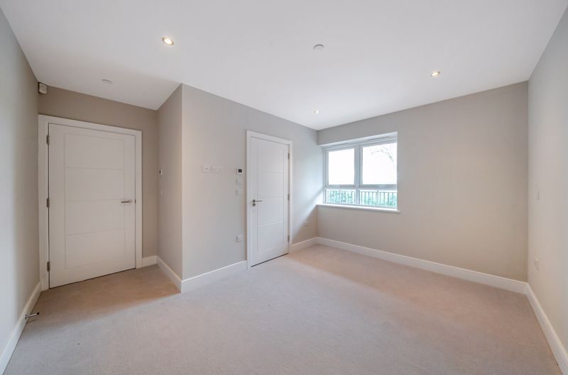 Property photo 3 of 15 Photo 4