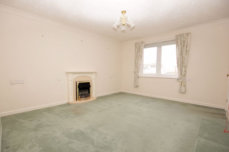 Property photo 2 of 9 Lounge