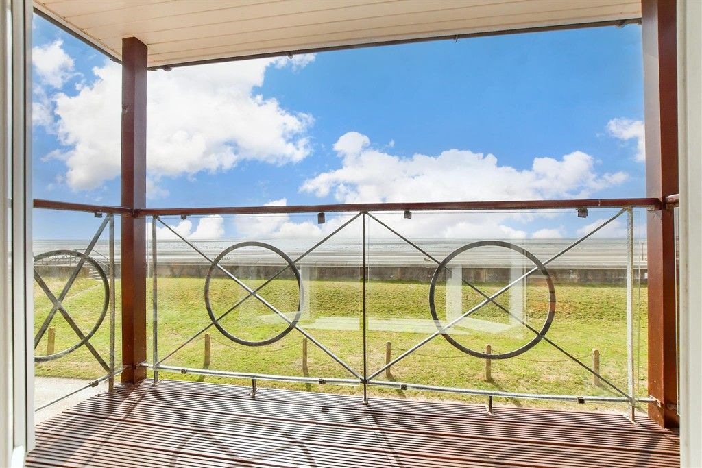 Property photo 1 of 12 Balcony / Terrace