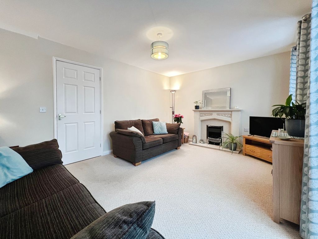 Property photo 3 of 18