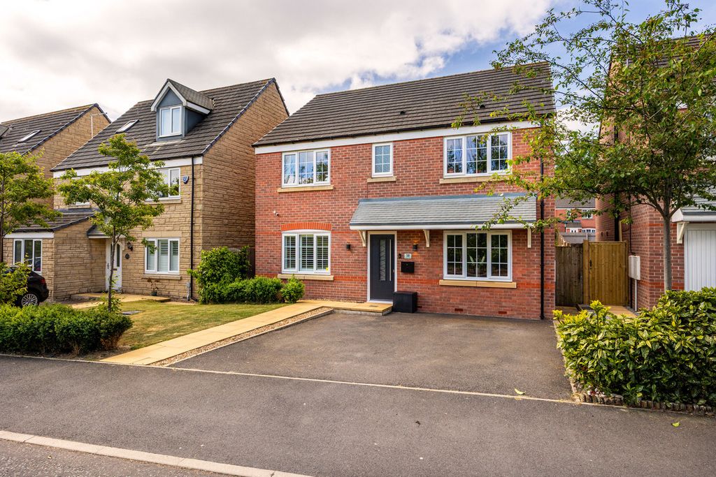 Property photo 2 of 46