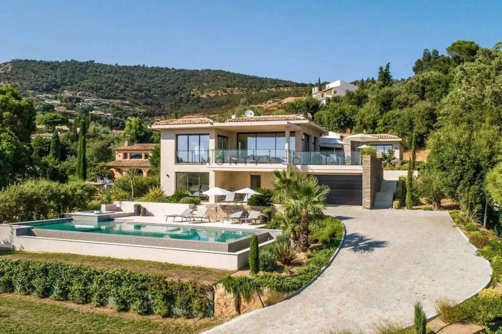 Property photo 1 of 13 New Villa For Sale In A Private Estate With Sea View In Grimaud
