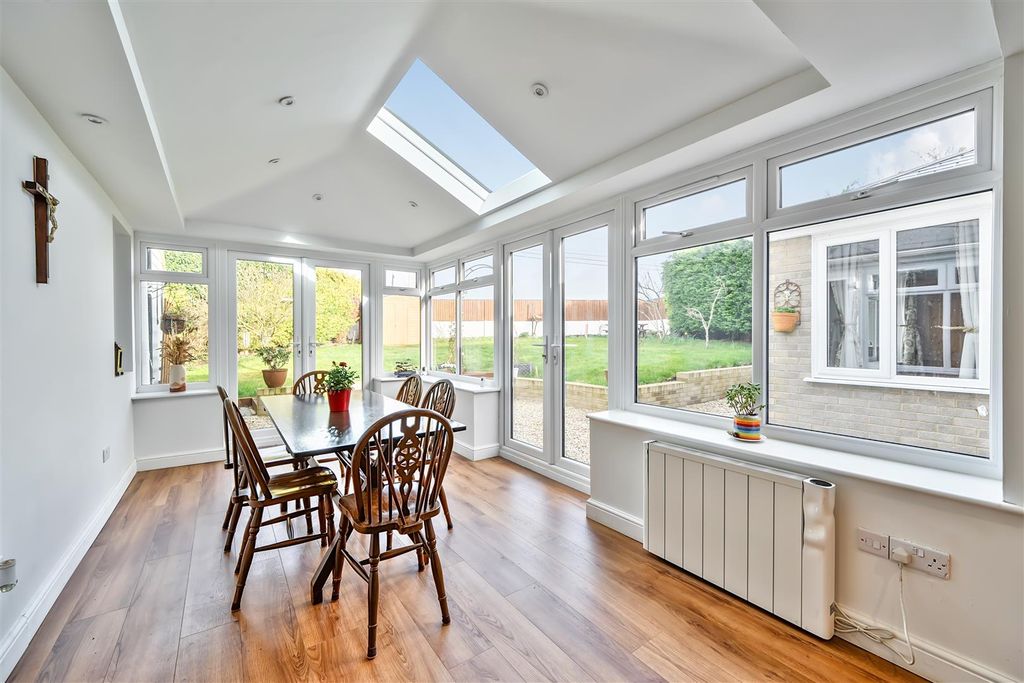 Property photo 3 of 20 Dining Room