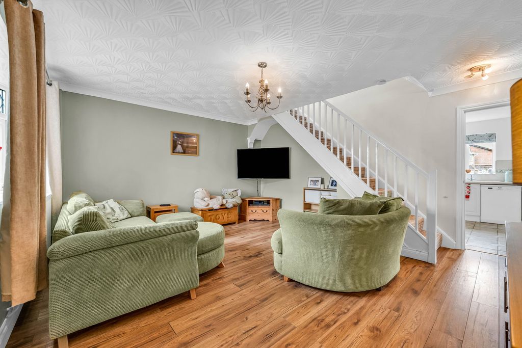 Property photo 3 of 23