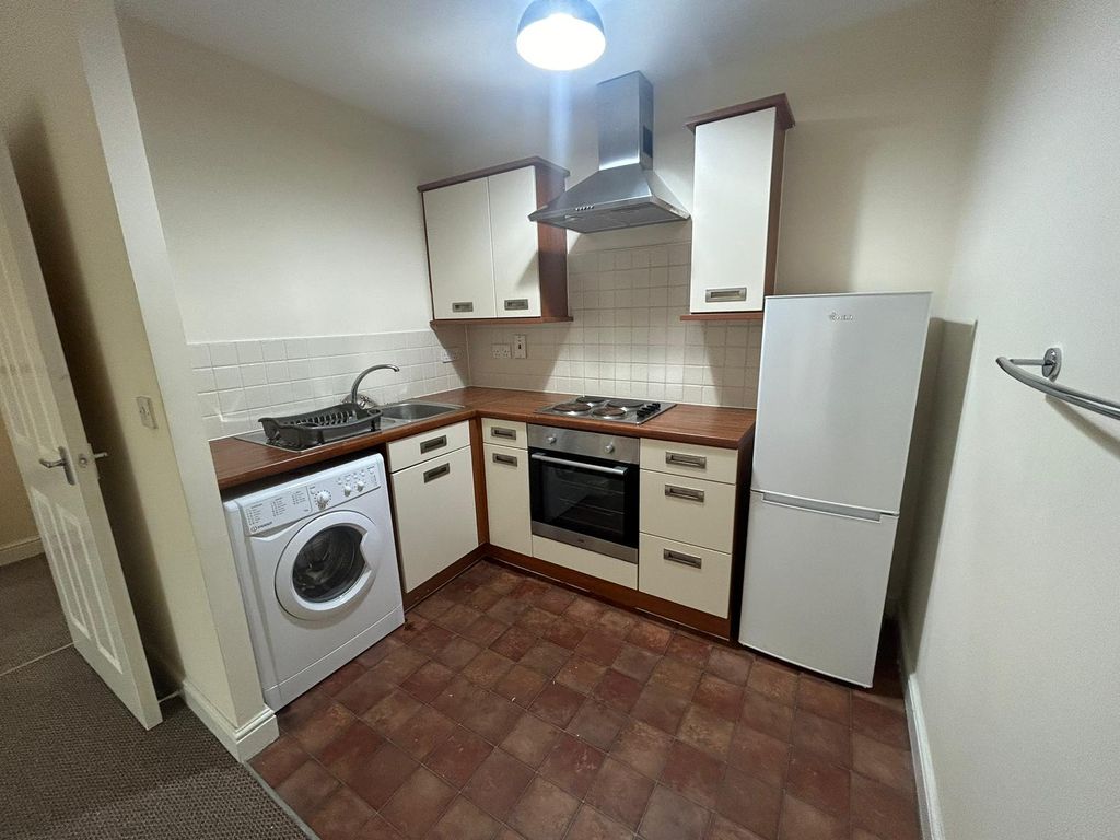 Property photo 3 of 5 Kitchen