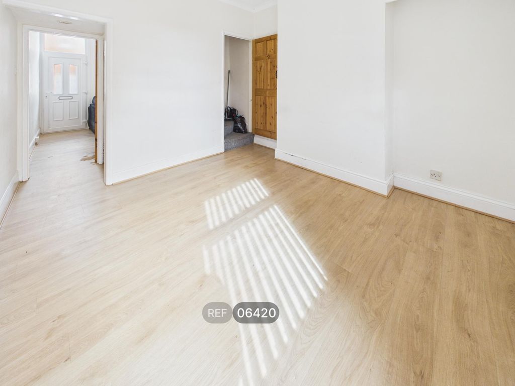 Property photo 3 of 13 Dining Room