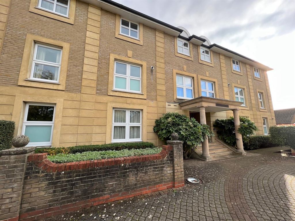 Property photo 1 of 12