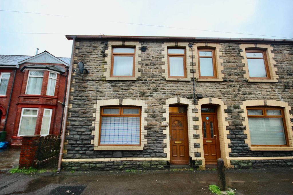 Property photo 3 of 33