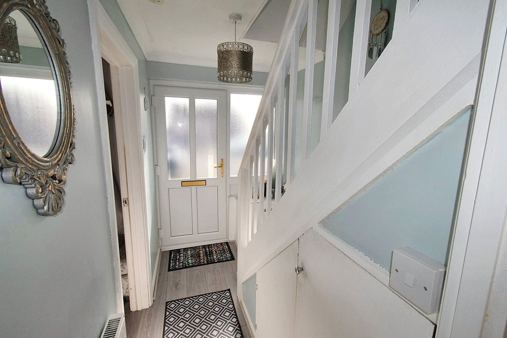 Property photo 2 of 29