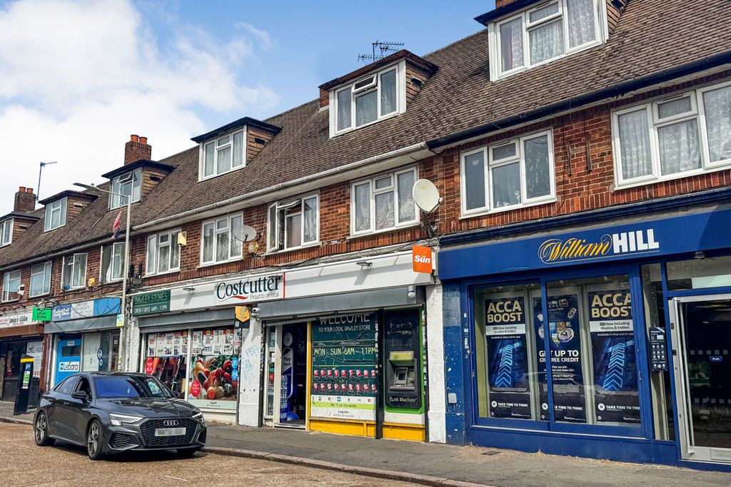 Property photo 2 of 3 1 & 1A Dawley Parade, Dawley Road, Hayes, Ub3 1Ea