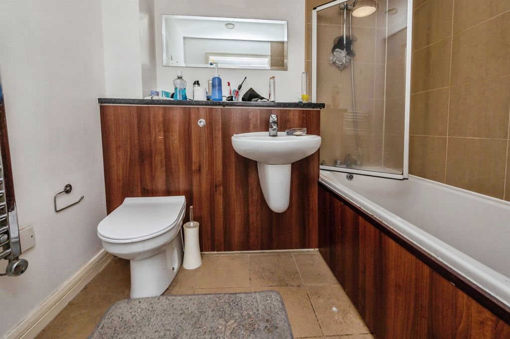 Property photo 3 of 3