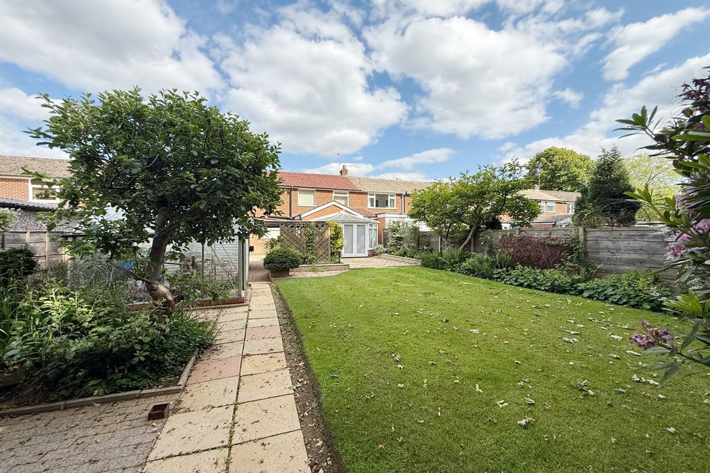 Property photo 2 of 20 Rear Garden