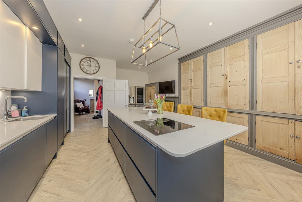 Property photo 3 of 48 Kitchen