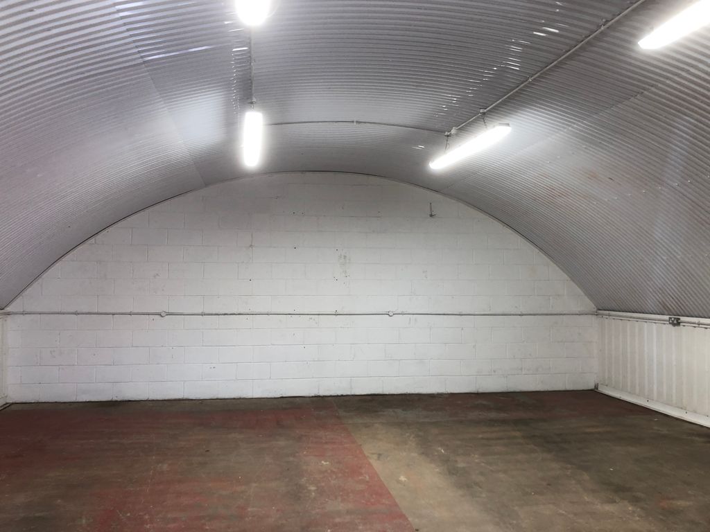 Property photo 1 of 6 An Empty Arch With White Lining