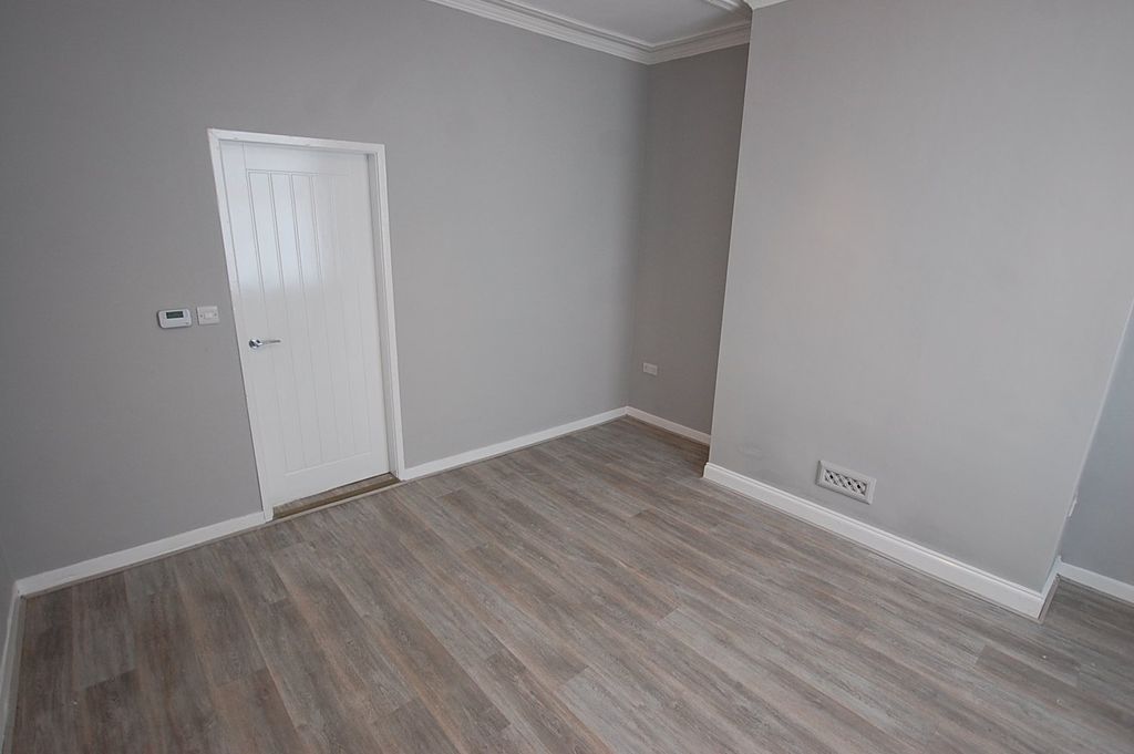 Property photo 2 of 14 Picture No. 01