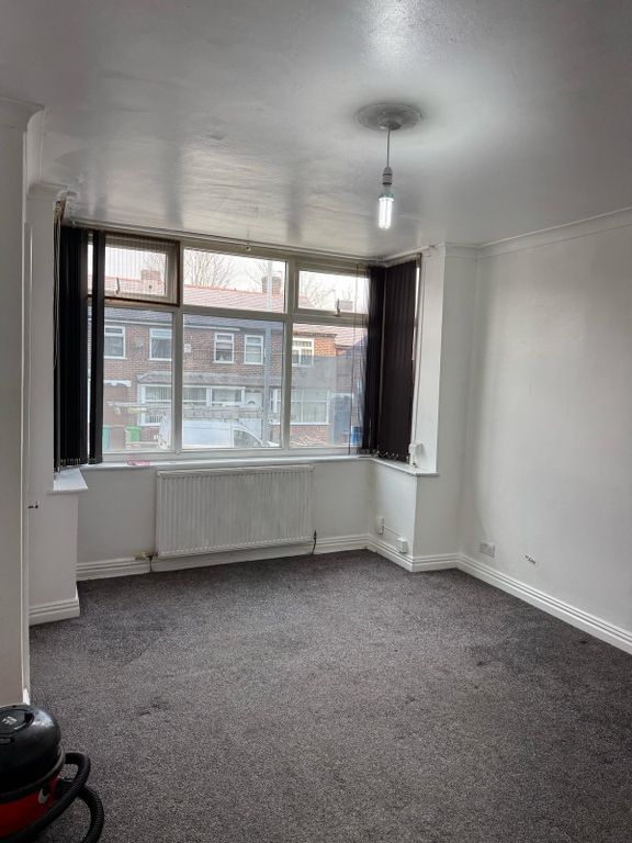 Property photo 2 of 12 Living Room