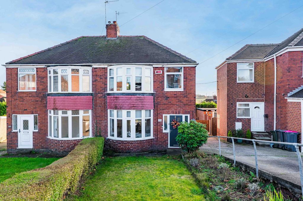 Property photo 1 of 32