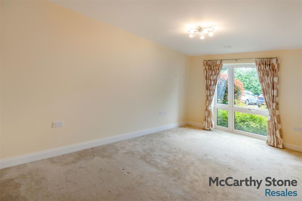 Additional image 11 of 2 bed flat for saleBarleythorpe Road, Rutland LE15