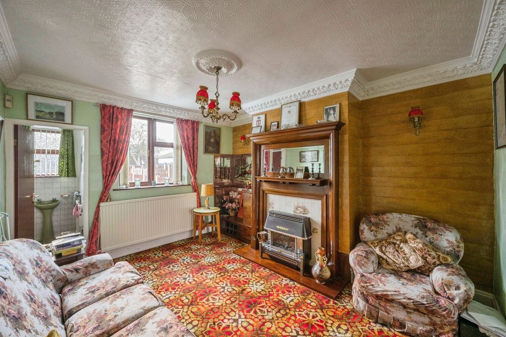 Property photo 2 of 16