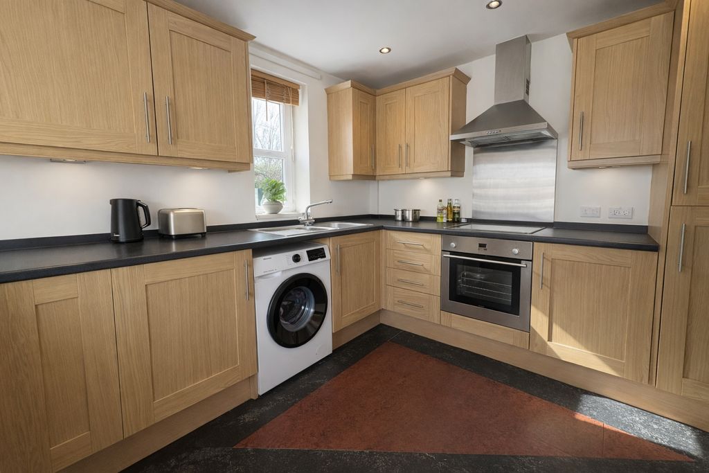 Property photo 3 of 6 Picture No. 18