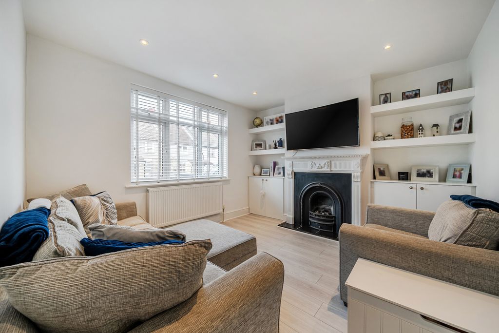 Property photo 2 of 24 Reception