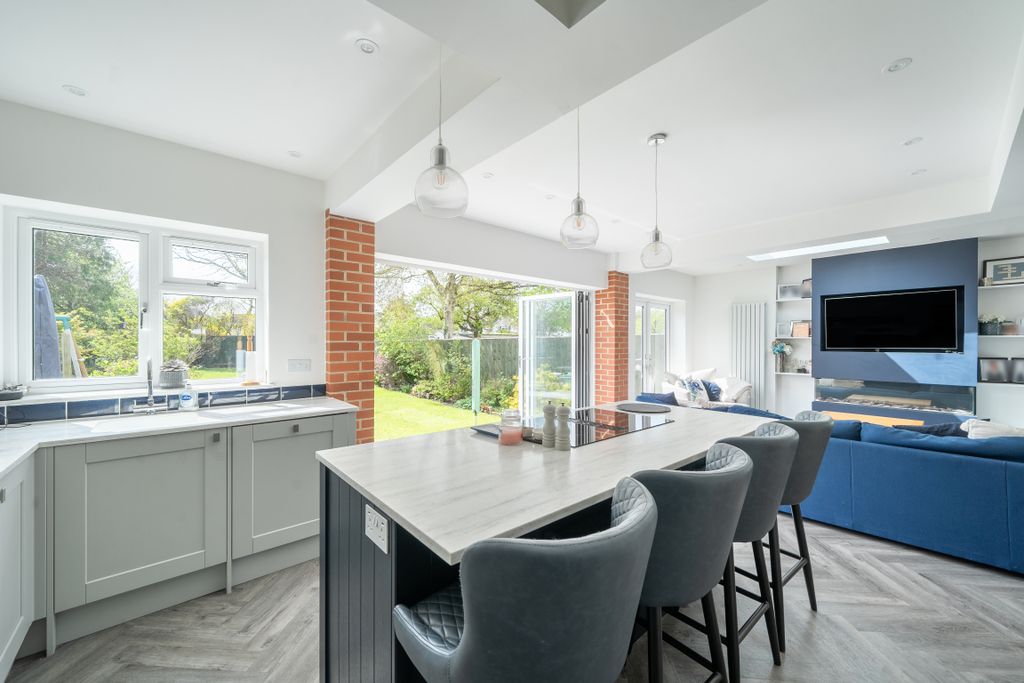 Property photo 2 of 25 1446642669E0Deb386864